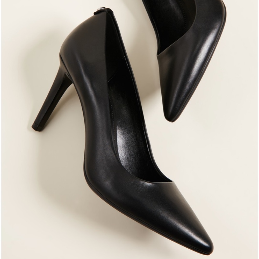 MICHAEL Michael Kors Black Dorothy Flex Pumps